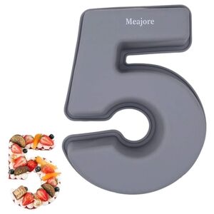 NWOT 1 Meajore Silicone #5 Cake Dessert Holiday Mold 10"